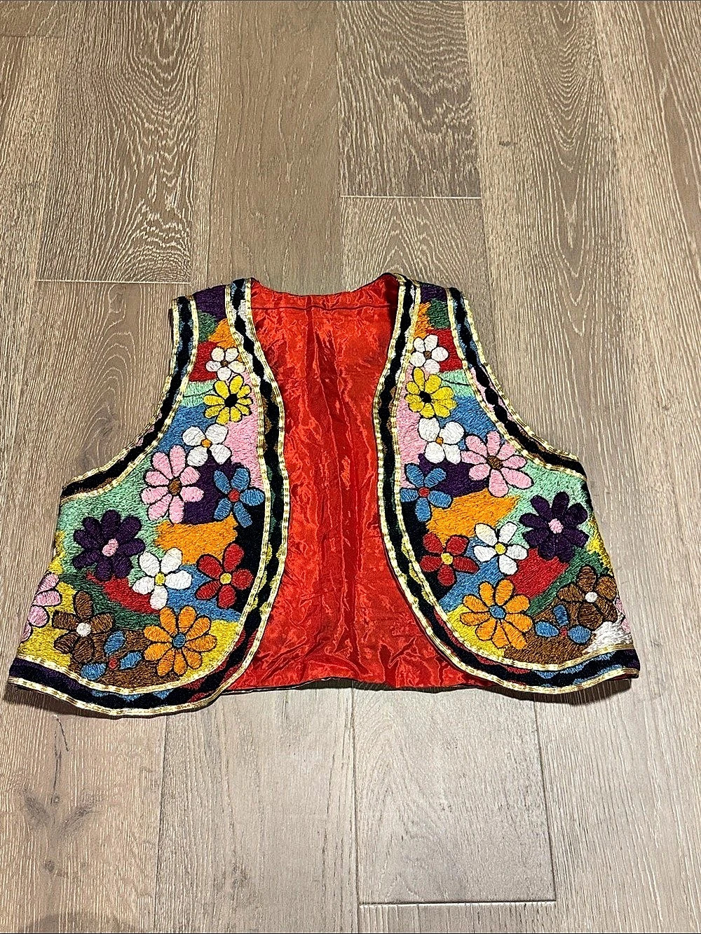 Floral Embroidered Vest - Black & Red